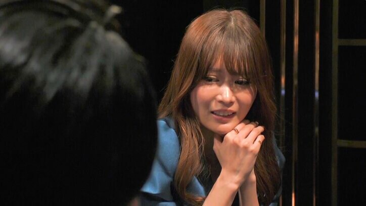 【映像】カメラが捉えた最強ポーカー美女の“祈り顔”