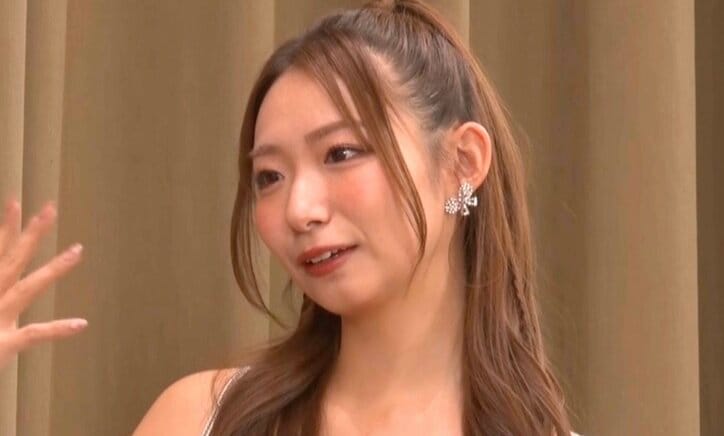 【写真・画像】クロちゃん、黒サンタ姿の美人ギャルに興奮「スタイルいいよね！何等身！？」　1枚目