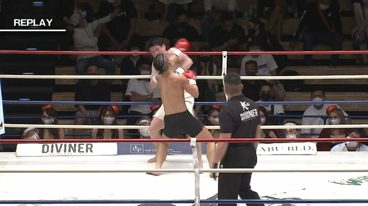 “エビ反り”失神KOに場内どよめき 衝撃のカウンター決着に「ヤバい倒れ方」驚きの声