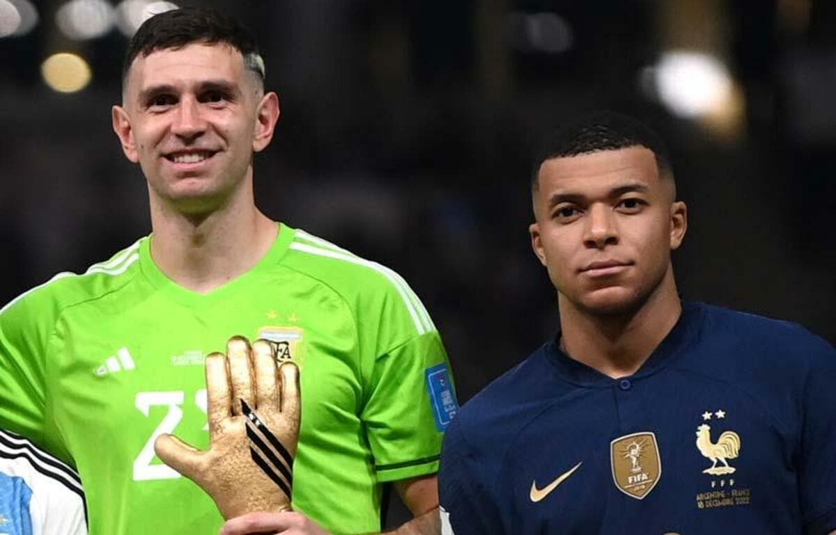 【未開封、未使用】　ビーダマンFIFAワールドカップ　フランス　希少 181131984_th.jpg?