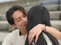 顔面国宝と話題の若手俳優が美女と唇キス…カッコ良すぎる登場に「ブラピやん」