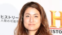 マリエ(36)1歳娘との散歩動画でモラルない喫煙者に怒りの訴え「本当にやめて」