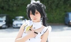 The reason for cosplay was "I was totally smitten by it"…Expressing the aura of Trony from "Goddess of Victory: NIKKE" through posing!