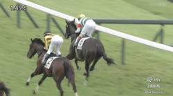 「血統通りの大物感」名手騎乗の良血馬が“堂々デビュー”…断然人気に応える勝利に血統ファンも沸く「ママ優秀すぎ」「クラシック期待」