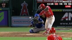 逆転勝利を引き寄せる一打、打者が塁上で感情爆発！ ファンも「神？」「まじヒーロー！」と歓喜