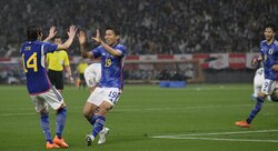 日本代表・伊東純也に「さすがじゅんやさま！」 後半途中出場からの10分強でビッグチャンス演出2連発 PK獲得未遂＆西村のゴールアシストで「イナズマ出た」「神すぎる」