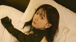 声優・鈴原希実1st写真集『届け』が発売 背中を大胆に披露したカットも 「さまざまな表情が詰まっている一冊に」