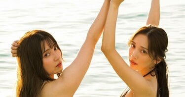 最強TT姉妹”都丸紗也華＆亜華梨、炸裂する2つの“わがままボディ