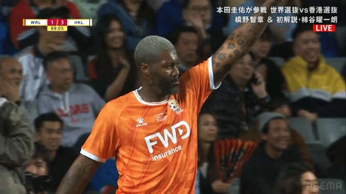 【写真・画像】嘘だろ？ 奇想天外な“ジャンピングヒールショット”にスタジアム騒然！「なに今の！？」「うますぎ」元フランス代表FWがアクロバティックすぎた瞬間　1枚目