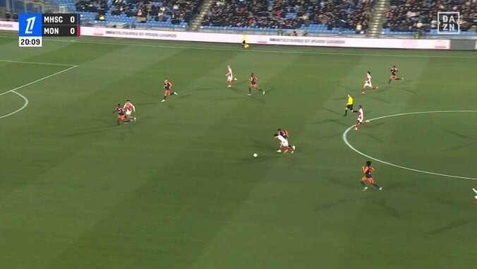 【映像】相手を弾き返す70メートル横断ドリブル