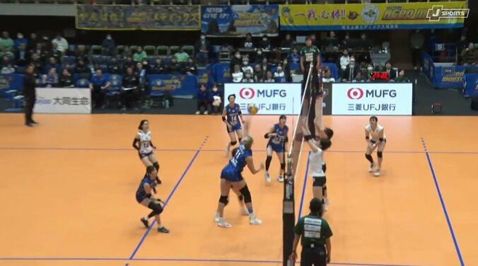 破壊力抜群のスパイク