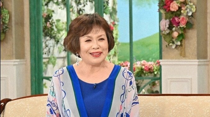 夫と円満別居中の上沼恵美子、現在の同居相手は “8kg超の豆柴”　溺愛するも「ツンデレ」「あんまり懐いてない」 5枚目