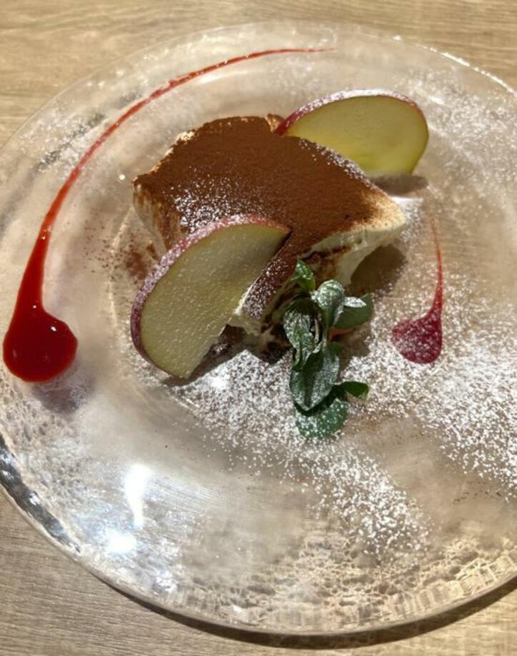  藤あや子、別腹で2つも食べたスイーツに大満足「体重が増し増しになるぞー」 