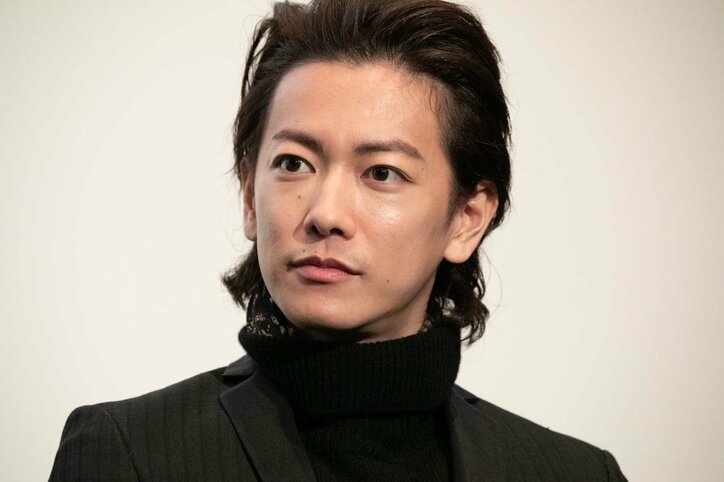 佐藤健、山田孝之の役作りを絶賛「役に入り込む深さの次元が違う」