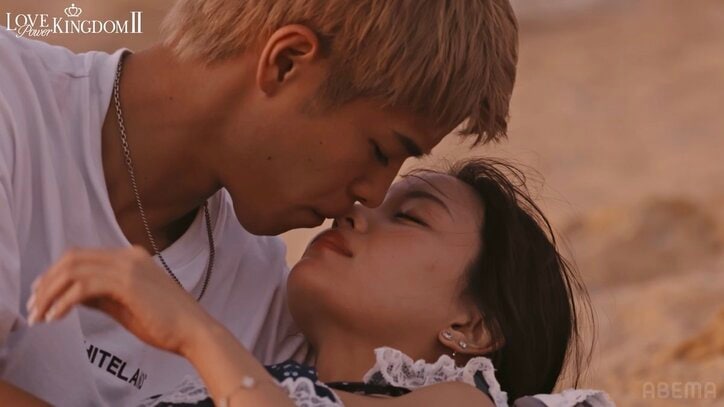 【写真・画像】穴あき水着の“わがままボディ”27歳美女、びしょ濡れ姿に「すげぇなこれ」の声　3枚目