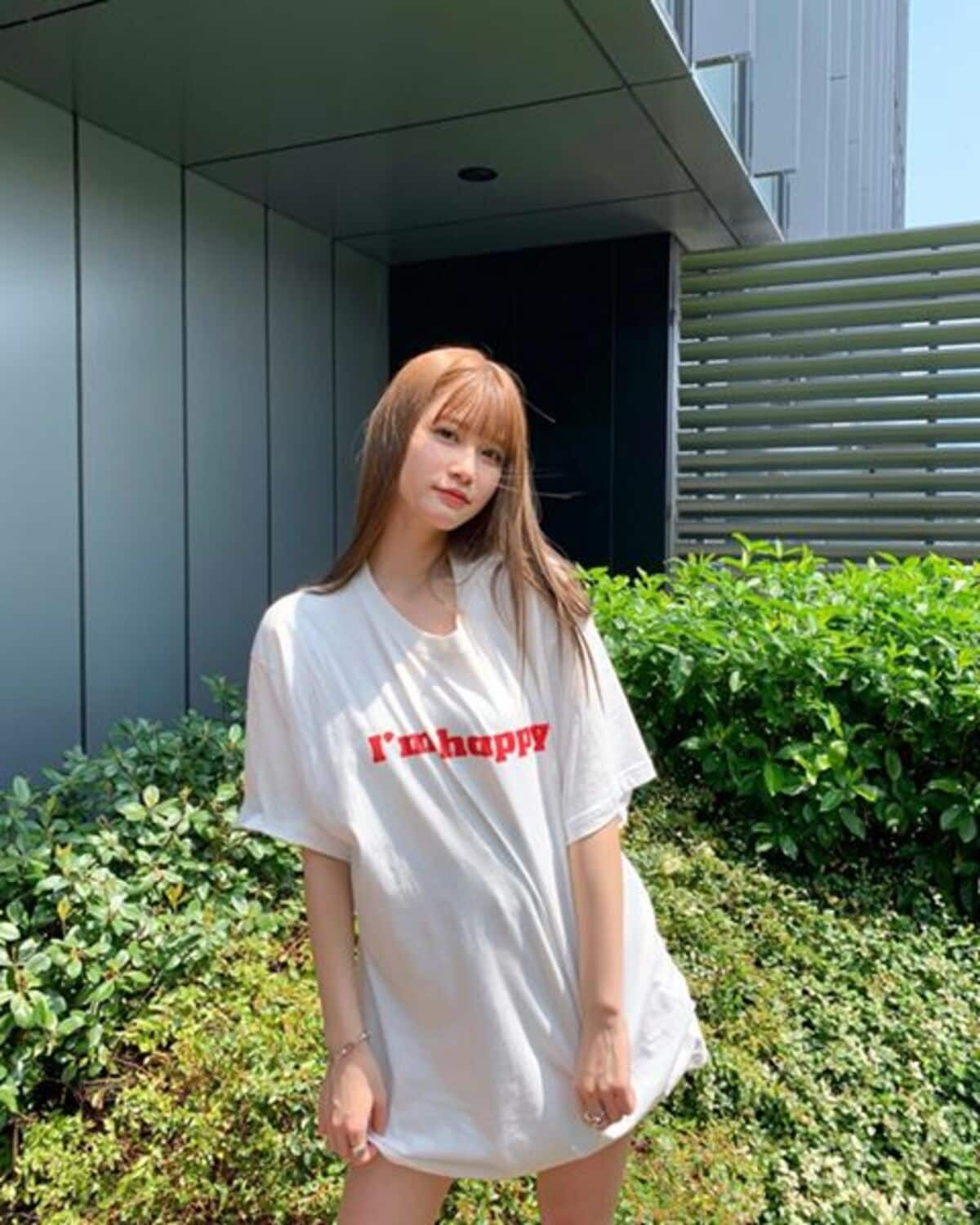 とってもかわいい！！！」「キュンです」生見愛瑠、大きめTシャツを