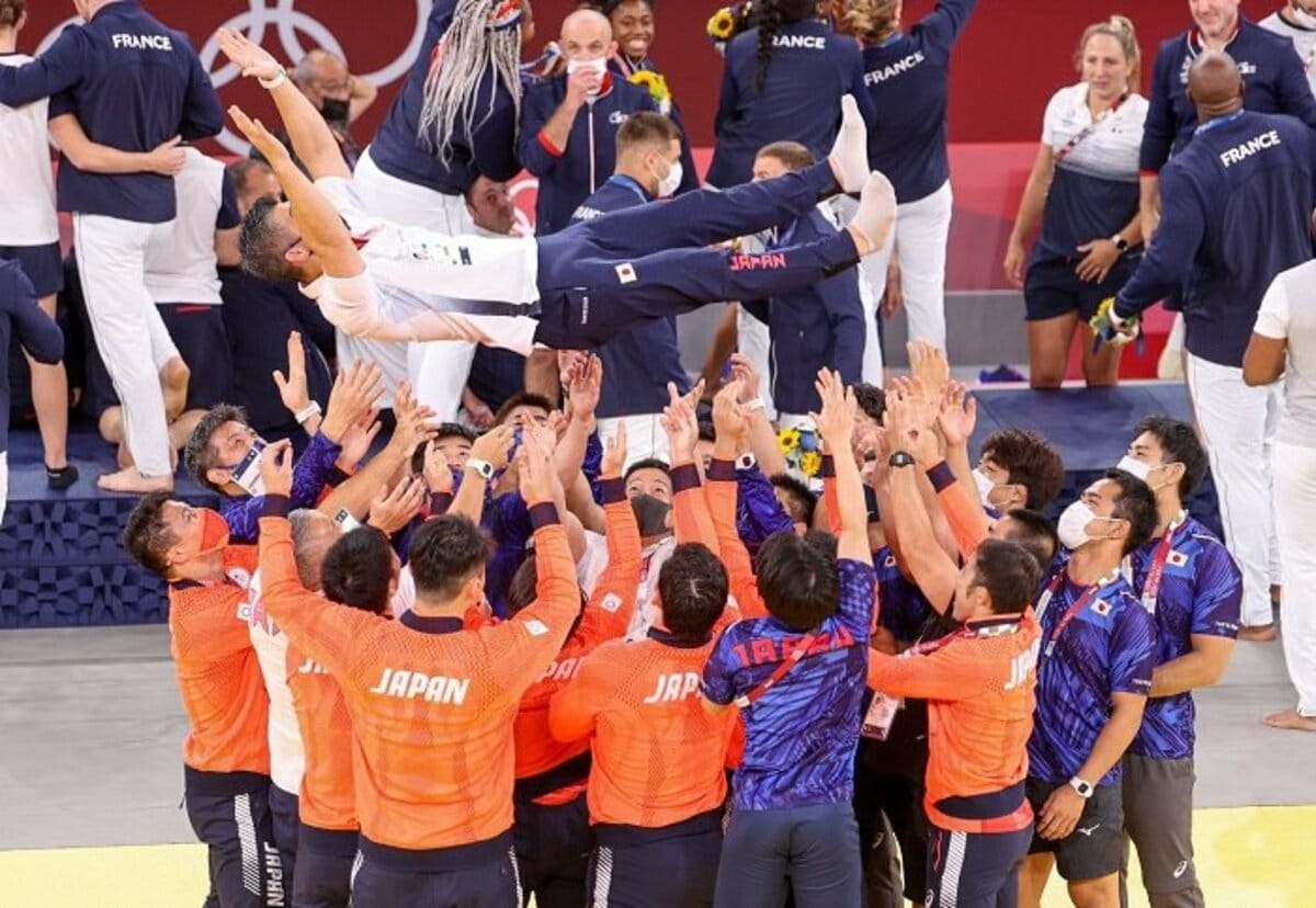 柔道 井上康生氏 過去最多の金メダル獲得に 世界一幸せな監督であると思っています 話題 Abema Times