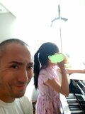 市川海老蔵、娘・麗禾ちゃんとピアノのレッスン「娘にピアノ 教わる日が来るとは、、」