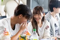 #3:6秒見つめ合うと、恋に落ちるんだって。