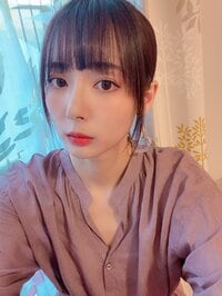 モデル雀士の岡田紗佳、自宅で“バッチリメイク”も「マスクしたら落ちるのがきついなぁ」と悩みを明かす