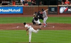 速くないのに？ 菅野智之に“打者ドン引き”「質がエグい」手元で急に伸びる直球→振り遅れ三振「さすがベテラン」