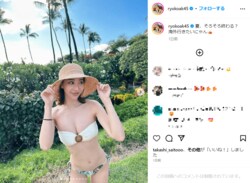 4代目バチェラー黄皓の妻・秋倉諒子、水着姿で“美バスト”を大胆披露 「女神」「癒される」と絶賛の声