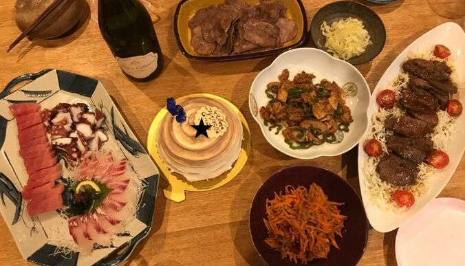 浅尾美和、長男の5歳誕生日を家族でお祝い「みんなでバレーもしました」 1枚目