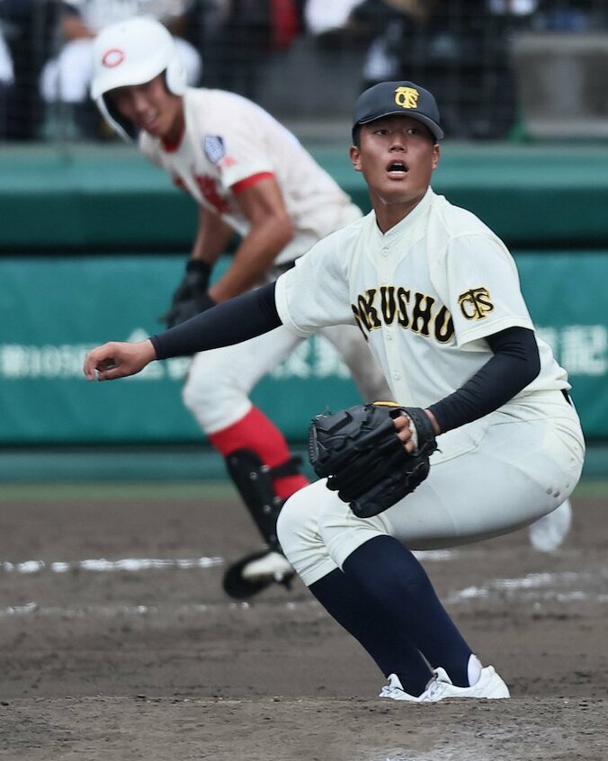 古田敦也が大絶賛「どうなるかと思ったら…」 試合の流れを変えた“4球”　智弁学園の超積極打線が今大会屈指の右腕・徳島商の森煌誠を攻略した瞬間 1枚目