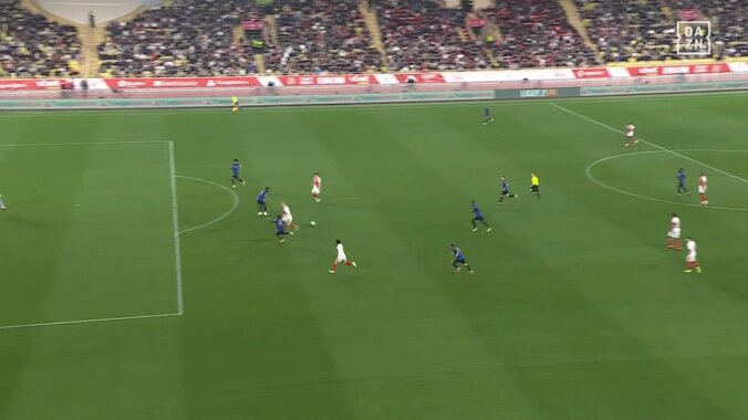 【映像】南野拓実、鋭すぎる折り返しで相手守備陣を翻弄