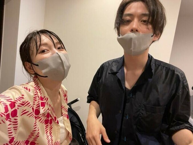  あいのり・桃、夫婦そろってずぶ濡れで帰宅「よりによって4人で散歩してる時」  1枚目