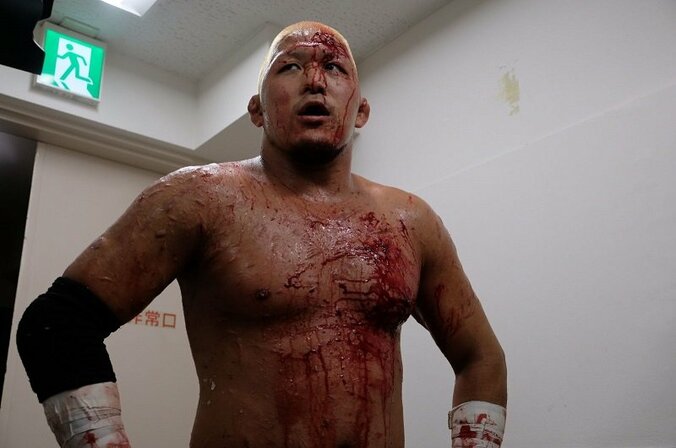 皮膚よりも骨！デスマッチを超えろ！　木高イサミVS竹田誠志、ハードコアケージマッチ開催 2枚目