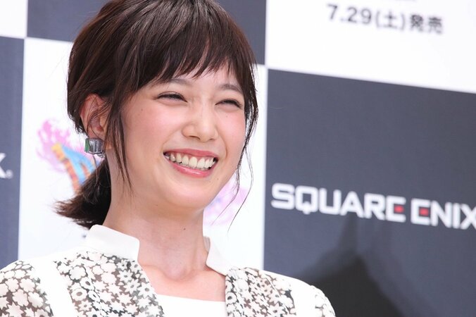 本田翼、生まれて初めてのティアラ姿に絶賛コメント続々「こんな美しい姫がこの世に存在してしまうのか…」「日本一可愛い」 1枚目