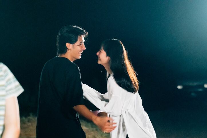 「めっちゃ好き」「大好き」17歳のSeventeenモデル加藤栞、鈴々木響との最後のデートで何度もハグ『オオカミちゃんとオオカミくん』第8話