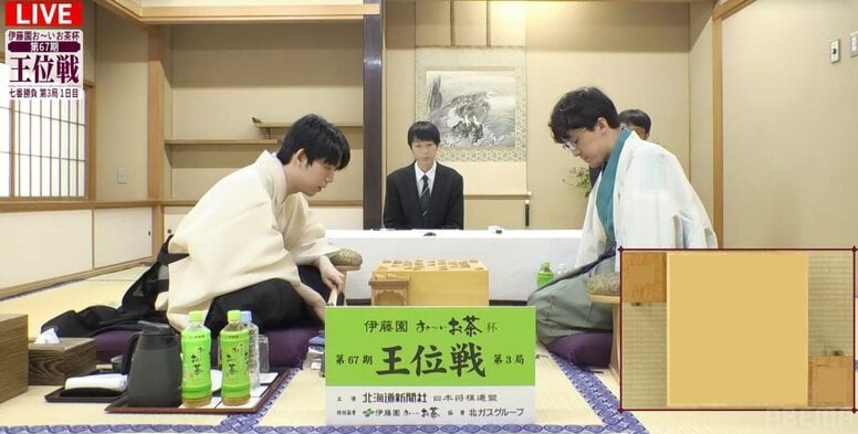 藤井聡太王位VS伊藤匠二冠 “登別対局”は「角換わり」の戦いに 激しい中盤戦を経て昼食休憩へ／将棋・王位戦第3局