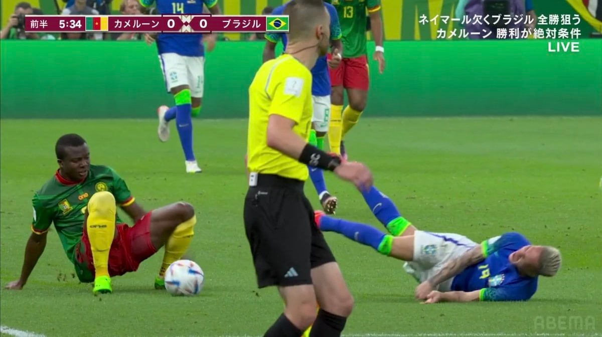 怒りの殺人タックル炸裂！ブラジル代表FWアントニーの高速