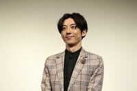 高橋一生、瀬戸康史との2ショットで変顔披露「超絶人気俳優の事故画はレア」と話題