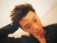 竹内涼真、短髪姿の爽やかなオフショットを公開「世界で1番カッコイイ」とファン悶絶