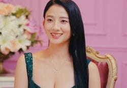 ビキニからあふれる“国宝級バスト”にYOU「まぁきれい！」神スタイル美女の水着姿に衝撃走る