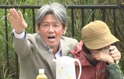 「昔はセミヌード写真集も出した伝説のホスト」“老害運営”英樹、島民のご婦人と親密に「それダメ！ 目の前の方、旦那さんでしょ！」軍神が厳重注意