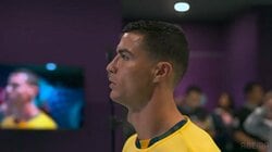 「なぜ俺が…」ロナウド、予想外のベンチスタートに憮然とした顔を公式映像が捉えた