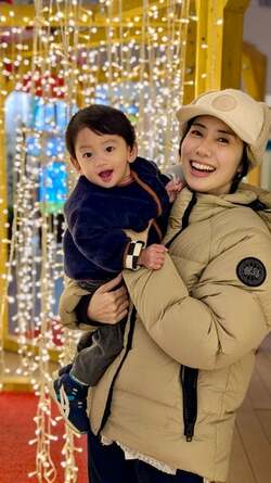  おばたのお兄さん、顔出しした息子との2ショットを公開「妻と僕、どちらに似てますかね！？笑」 