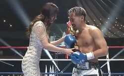 熊田曜子、リングに登場も“ハプニング”発生 「大事なところで…」「ブレブレやん」ファン困惑