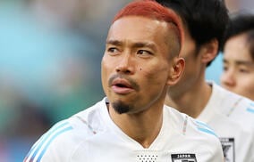 「これは神です」「破壊力がすごい」長友佑都、紅白歌合戦出演の裏で日向坂46・影山優佳さんと2ショット撮影「#ゲーゲンプレスブラボー」