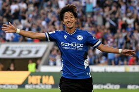 奥川雅也がドイツ2部「ベストイレブン｣に選出!! ｢技あり股抜きゴール｣の今季2得点目で、初選出! 日本代表選出へアピール続ける
