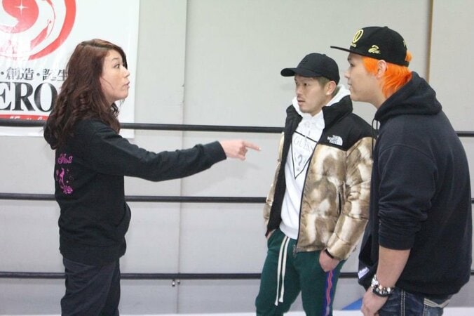 LiLiCo、挑発に激怒！ビンタ炸裂「お前の最初の女になってやる！」「本気でプロレスやってんだ！」 1枚目