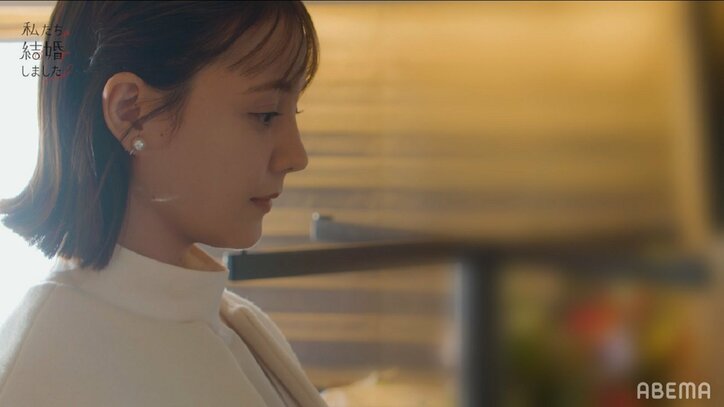 トリンドル玲奈「唇にします？」浅香航大と誓いのキス、指輪も交換『私たち結婚しました2』第1話