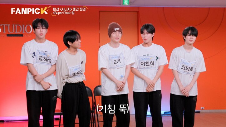 たった1曲で激しい息切れ「チーム名が咳なのかと思うくらい」あまりに下手なパフォーマンスに審査員が呆れ「どうしてこうなった」