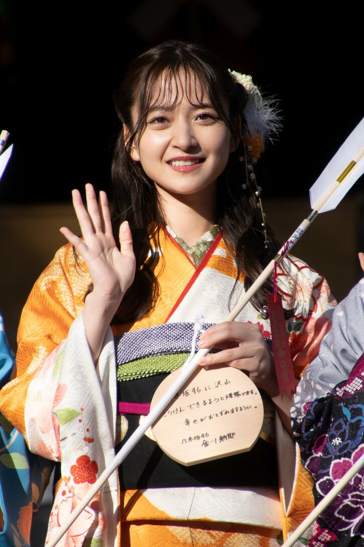 グループ最大勢力“新・花の2001年組世代”が2022年の乃木坂46を盛り上げる! 8人が成人式で先輩への憧れと決意を表明