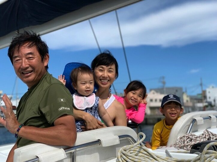 東尾理子、夫・石田純一ら家族でヨット釣りを満喫「日常を忘れて解放された」