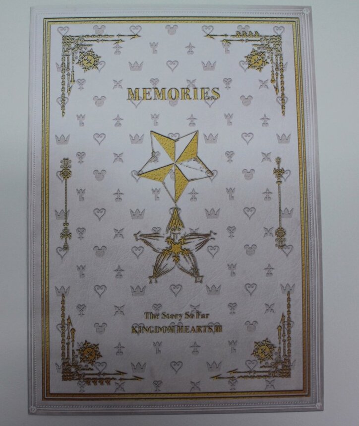 【画像多数】『キングダム ハーツ III』新宿でスペシャルボードが公開　限定配布の“絵本”5冊を大解剖！